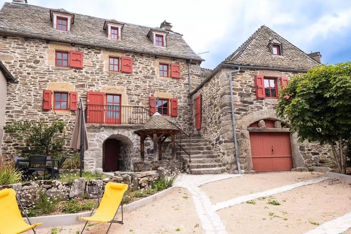 Gîte für 10 Personen, mit Garten und Pool in Frankreich