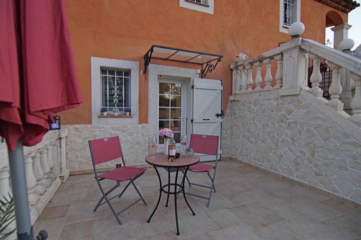 Appartement de vacances pour 2 personnes, avec jardin à Brignoles