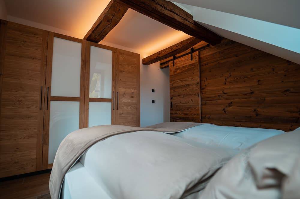 Ganze Wohnung, Alpin Apartment - mit Open Air Jacuzzi & Infrarotsauna! in St. Sigmund, Kiens