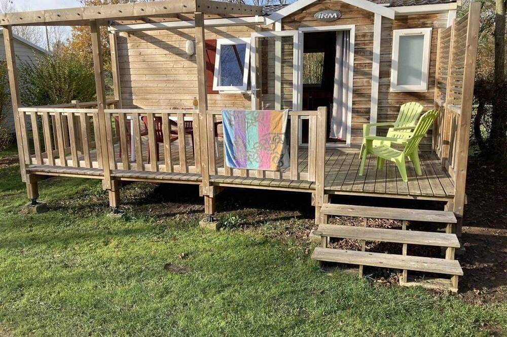 Zecamping 3 étoiles familial piscine chauffée locatif Tv clim 25m2 in Montpon-Ménestérol, Périgord Blanc