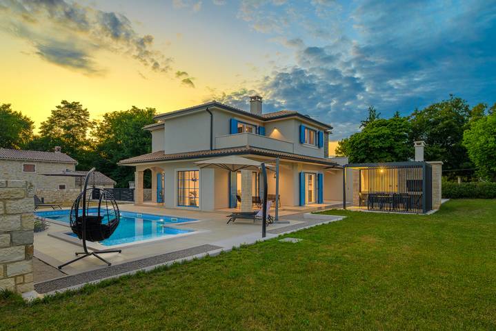 Villa für 8 Personen, mit Balkon und Pool sowie Garten - 1