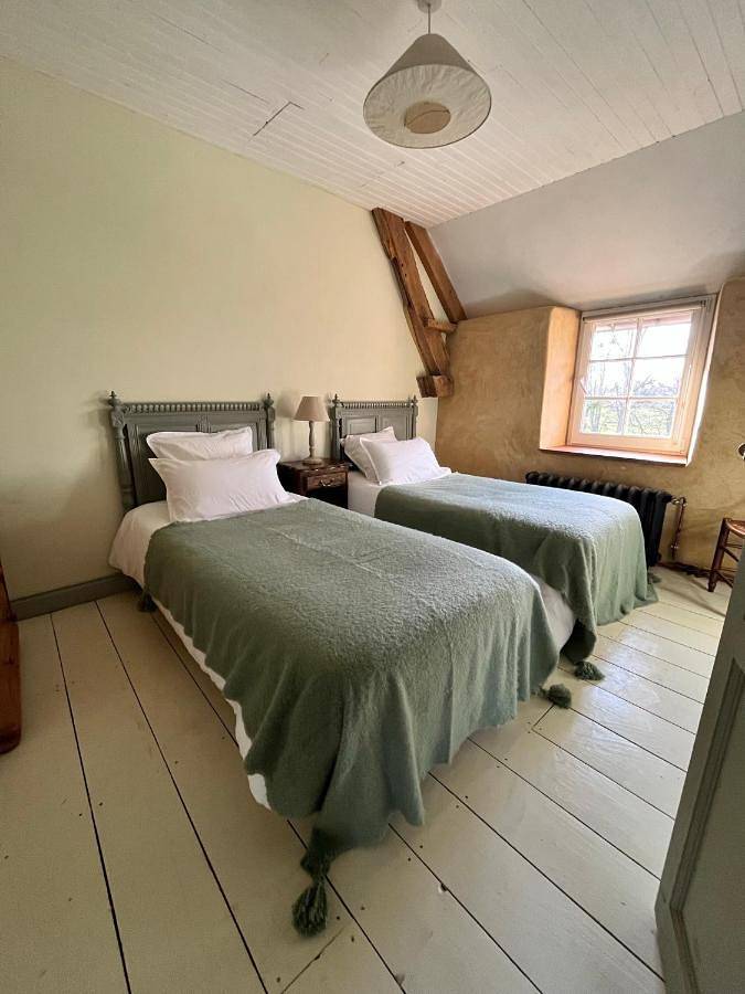 Chambre d’hôte pour 3 personnes, avec jardin ainsi que jacuzzi et piscine à Dol-de-Bretagne - 4