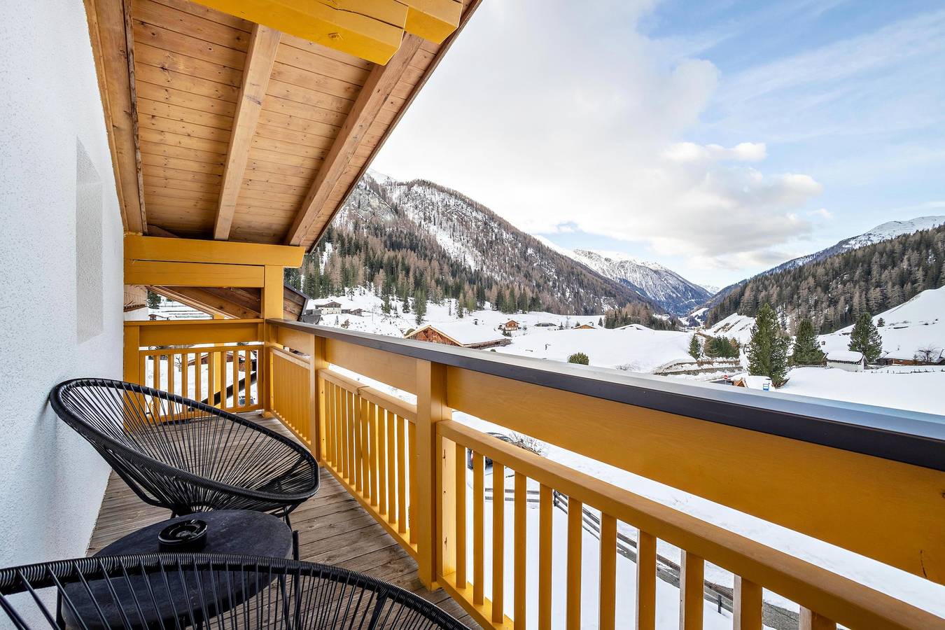 Ganze Wohnung, Ferienwohnung "Mountain Residence Kasern Nr 4" mit Bergblick, Balkon & Wlan in Kasern (Prettau), Prettau