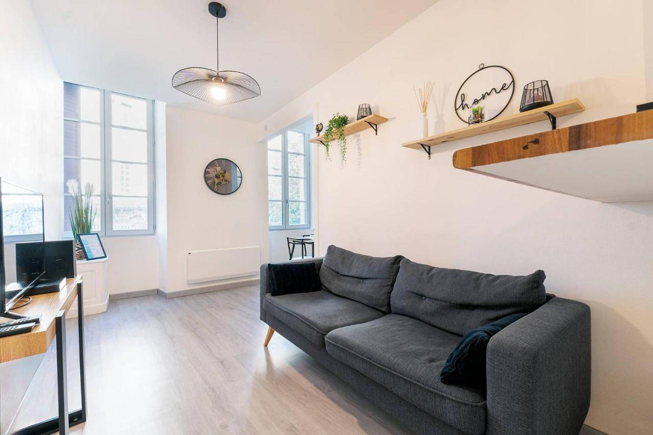 Appartement entier, One-Bedroom Apartment in Tournon-sur-Rhône, Région de Tournon-sur-Rhône