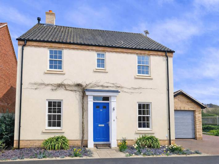 Cottage for 8 people, with Garden in Holt