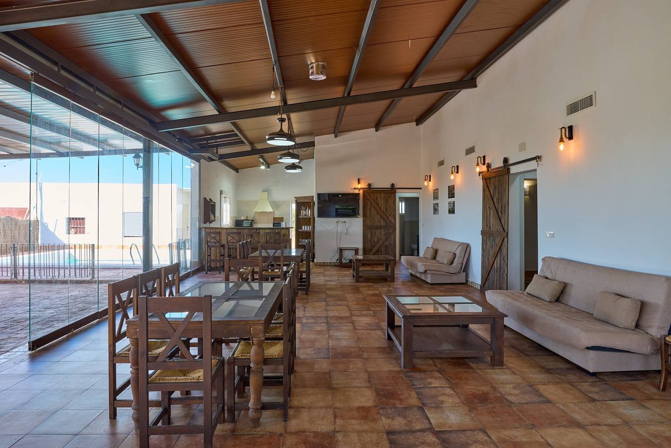 Casa vacanze 'Casa Rural Olivar De La Marquesa' con piscina privata, Wi-Fi e aria condizionata in La Carlota, Provincia di Cordoba