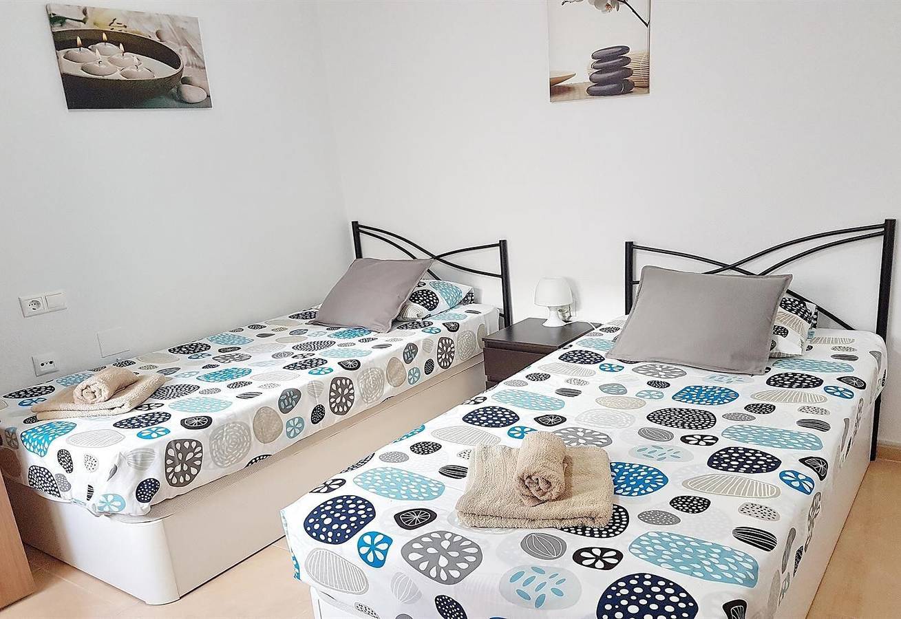 Appartement met groot dakterras, zwembad, tuin, barbecue, airco & Wi-Fi, foto 11