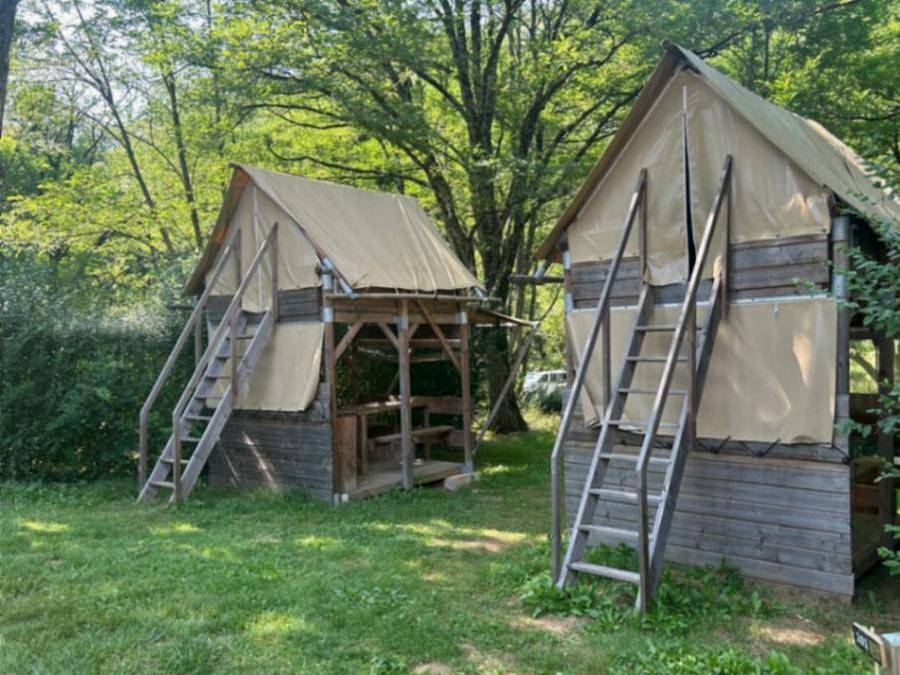 Camping  Villages Rives d'Olt et Aubrac - Accommodatie 2 personen - Cyclo-tent 1 slaapkamer 2 personen in Saint-Geniez-d'Olt-et-d'Aubrac, Parc naturel régional de l'Aubrac