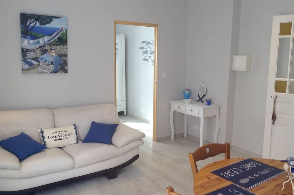 Appartement entier, Appartement en rez de chaussée spacieux avec jardin clos exposé plein sud in Saint-Malo, Région de Saint-Malo