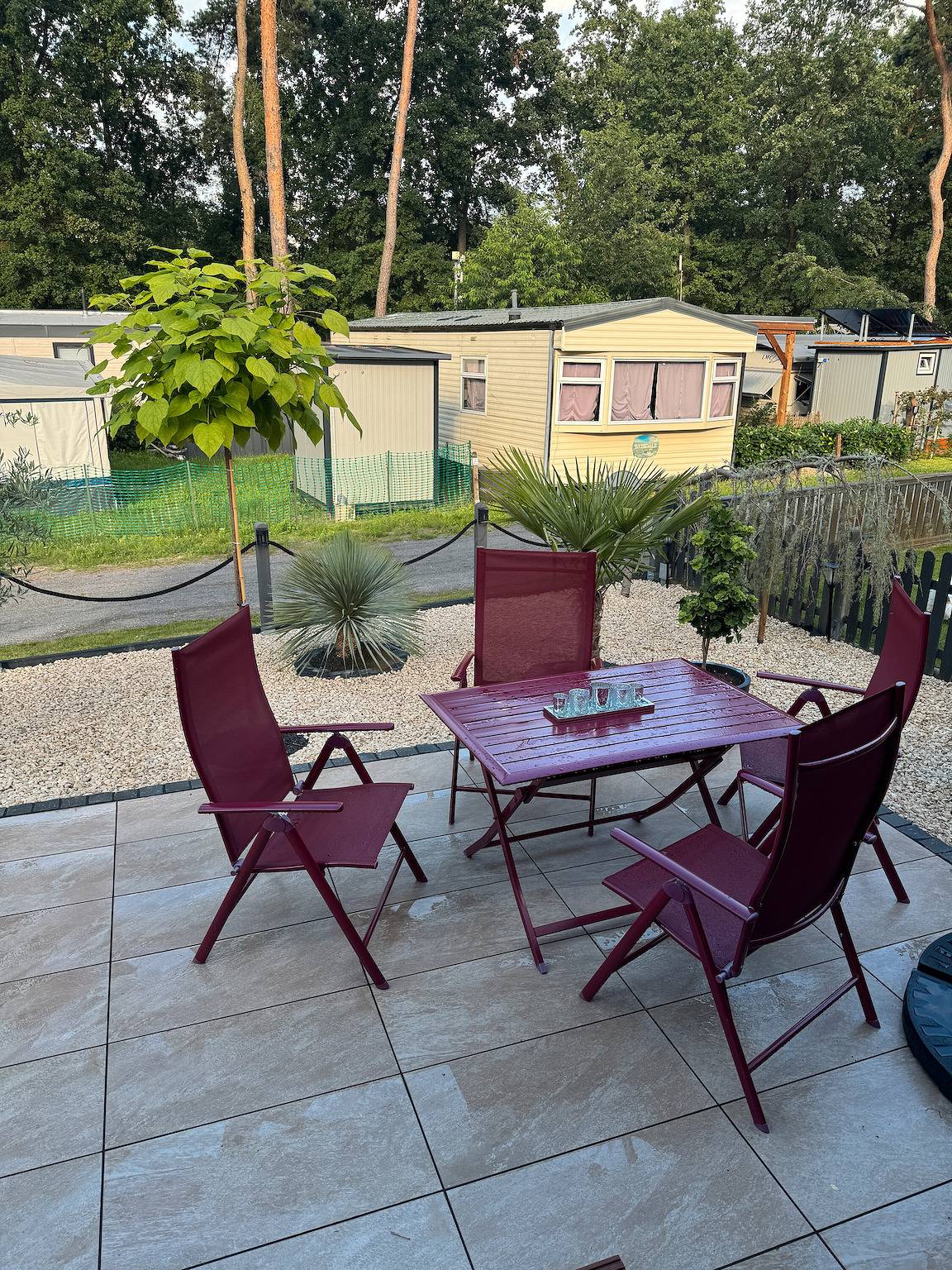 Ganze Ferienwohnung, Tiny House Queen Dream mit privater Terrasse, privatem Garten und Wlan in Brandenburg an der Havel