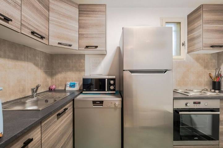 Location de vacances pour 3 personnes, avec terrasse ainsi que jacuzzi et jardin à Castillon-du-Gard - 2