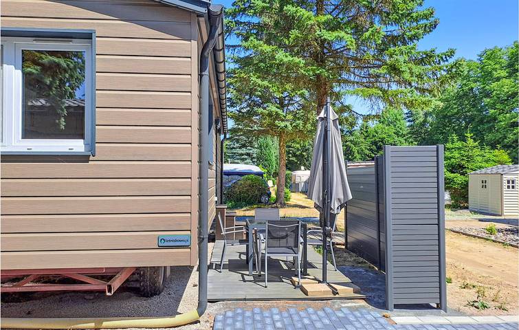 Wohnwagen für 4 Personen, mit Terrasse in Mecklenburg-Vorpommern - 2