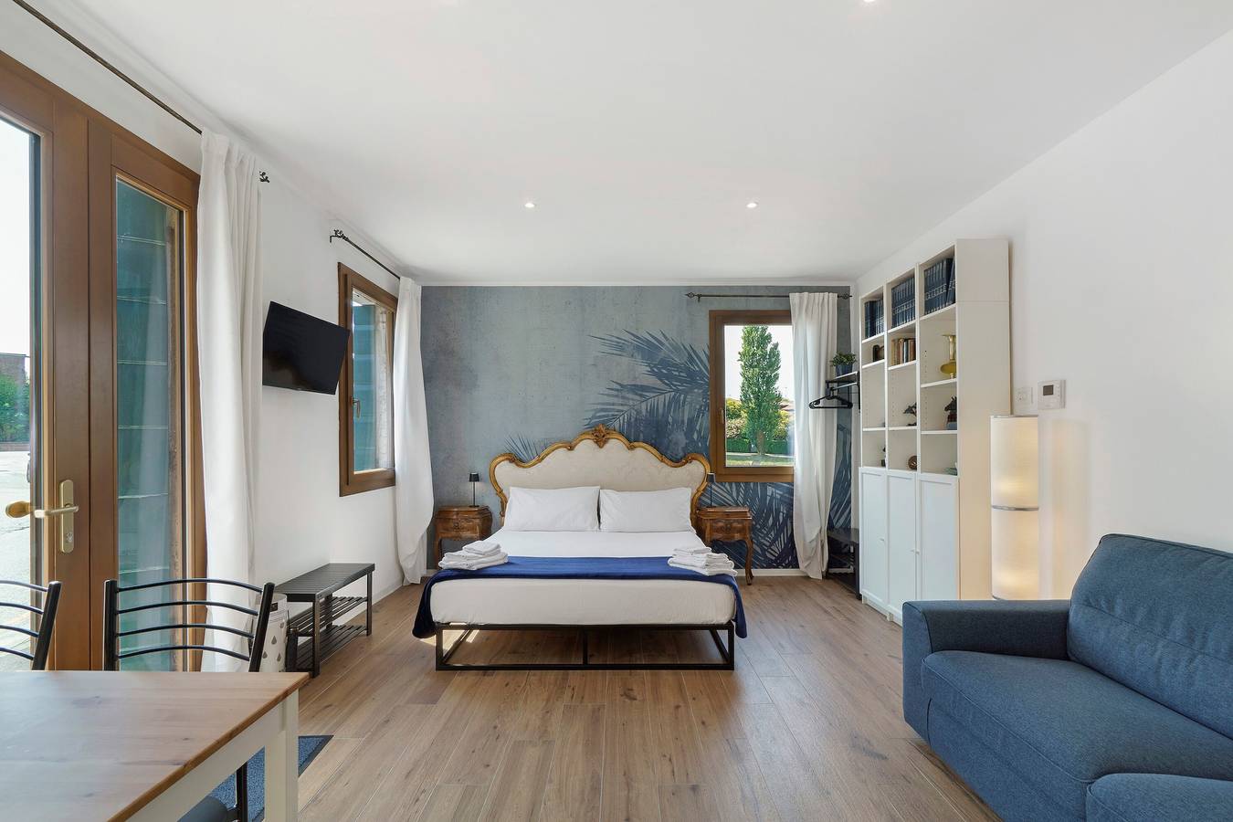 Entire studio, Romantic Suite near Venice with Private Entrance and Wi-Fi in Dolo, Venice Province