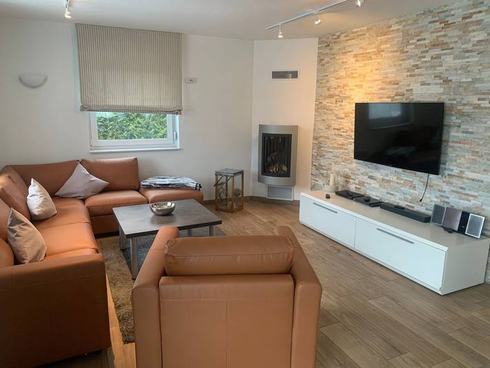 Ferienhaus mit Meerblick für 8 Personen, mit Garten und Whirlpool sowie Sauna, kinderfreundlich