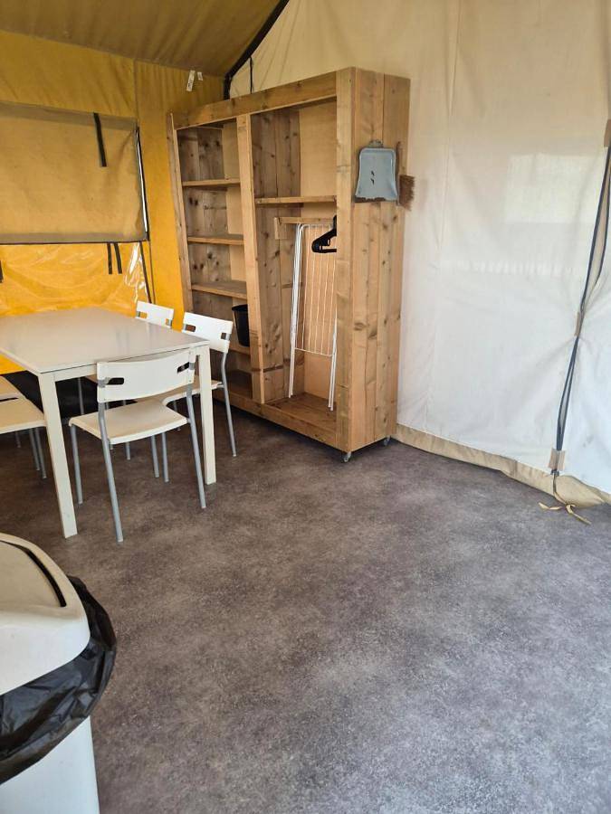 Gîte pour 5 personnes, avec vue ainsi que jardin et piscine, animaux acceptés à Luzy - 4