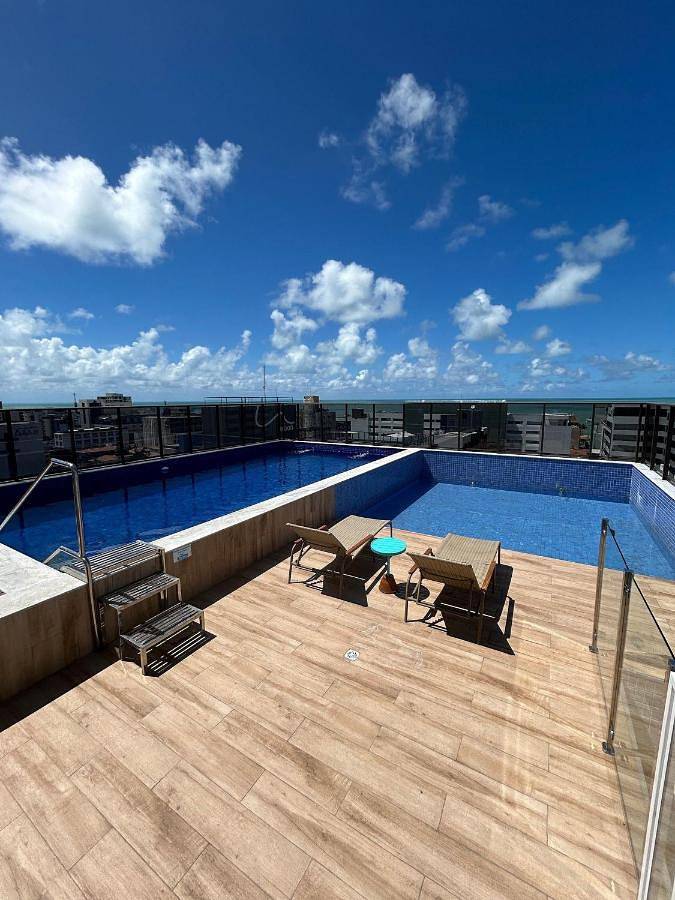 Casas e apartamentos de temporada para 3 pessoas, com piscina e terraço em Tambaú