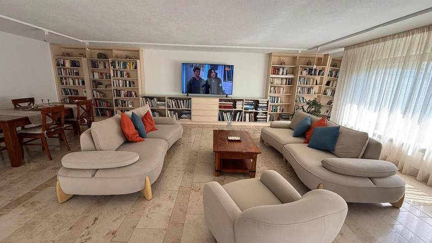 Ferienwohnung für 4 Personen, mit Garten und Ausblick, kinderfreundlich in Rüsselsheim