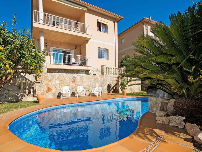Holiday home for 8 people, with balcony and garden - 1