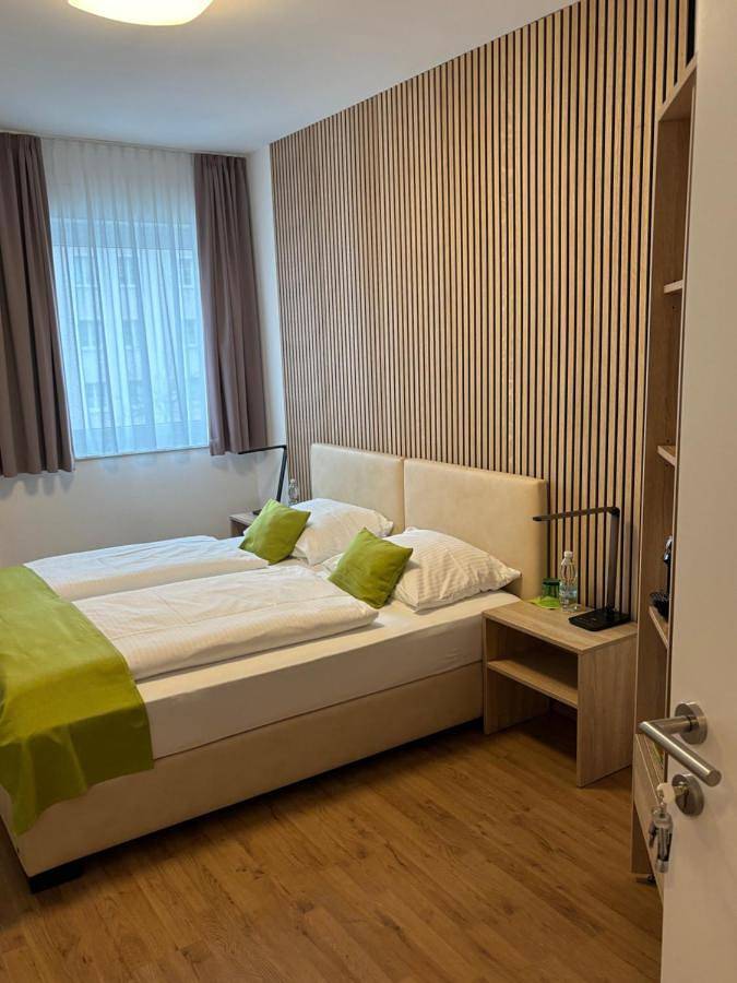 Family Room with Private Bathroom in Wels, Linz-Wels