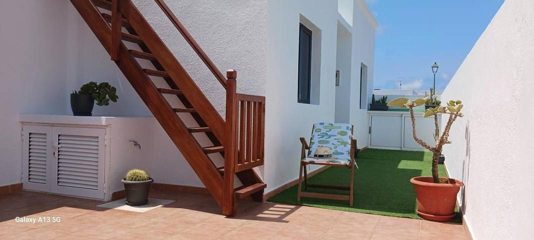 Location de vacances pour 4 personnes, avec Terrasse et Vue à La Santa - 2