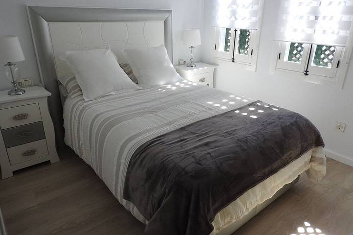 Ferienwohnung für 3 Personen, mit Terrasse und Pool - 1