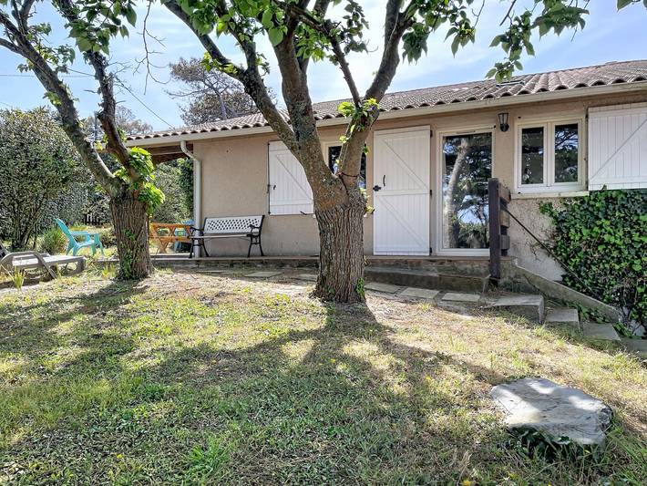 Gîte pour 4 personnes, avec terrasse et jardin dans Plage Sud (Lacanau Océan) - 2