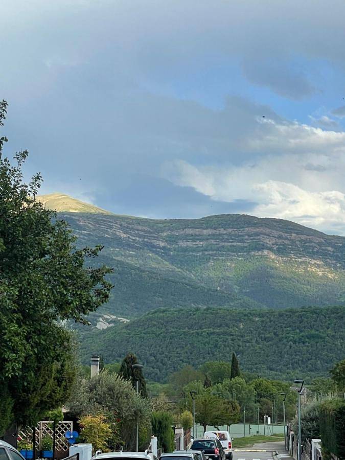 Location de vacances pour 7 personnes, avec jardin ainsi que vue et piscine à Sabiñánigo - 3