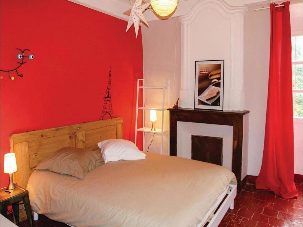 Chambre d’hôte pour 4 personnes avec piscine in Viviers, Privas (arrondissement)