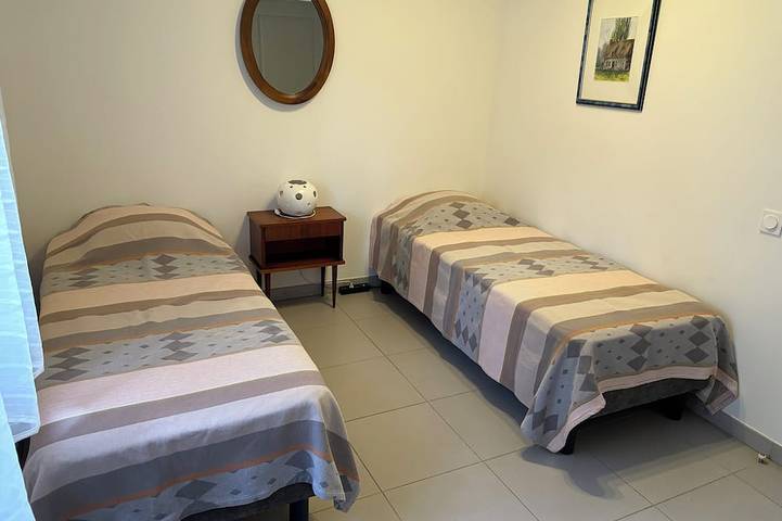Appartement entier, 🌊 🌞 *****  Appartement de standing  Front de mer – 65 m² – Élégance & sérénité in La Ciotat, Région de Marseille