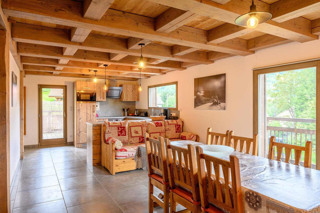 Chalet "Du Piedmont" avec vue sur les montagnes, terrasse privée et Wi-Fi in Cornimont, Parc naturel régional des Ballons des Vosges