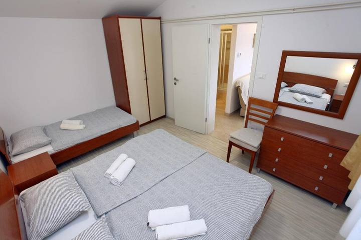 Ferienwohnung für 4 Personen, mit Garten und Terrasse sowie Ausblick in Portoroz - 4