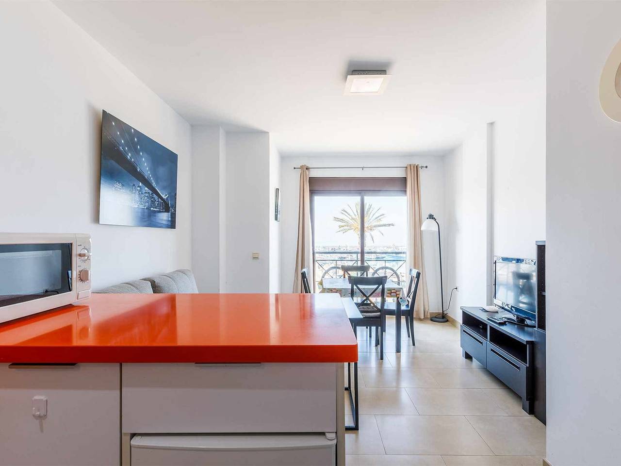 Ganze Wohnung, Moderne Wohnung mit Klimaanlage und Wi-Fi in Caleta de Vélez in Urbanización Villa del Mar, Vélez-Málaga