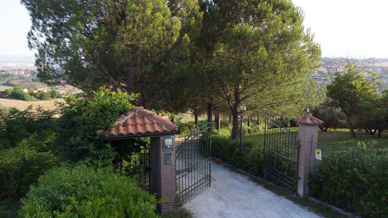 Single Room with Private Bathroom in Jesi, Ancona Provinz