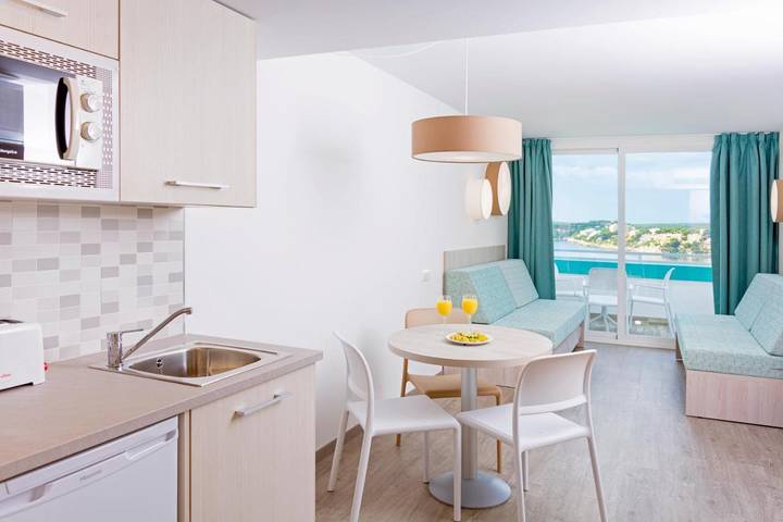 Hotel für 2 Personen, mit Balkon und Whirlpool sowie Pool - 1