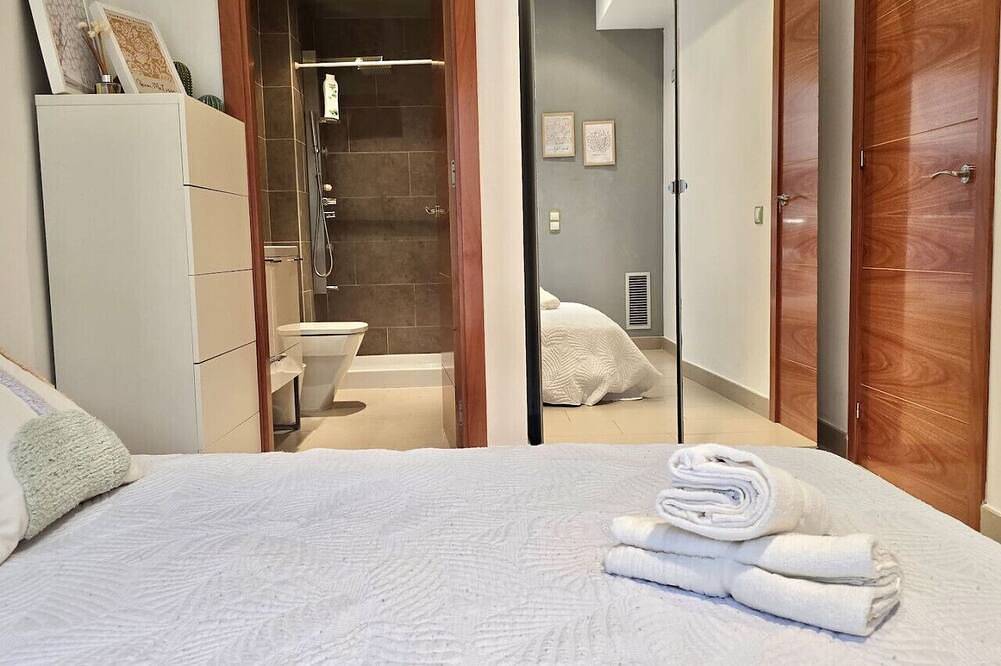 Entire apartment, Penthouse 100m from Sea with Terrace, Near Bcn in Mataró, Costa del Maresme