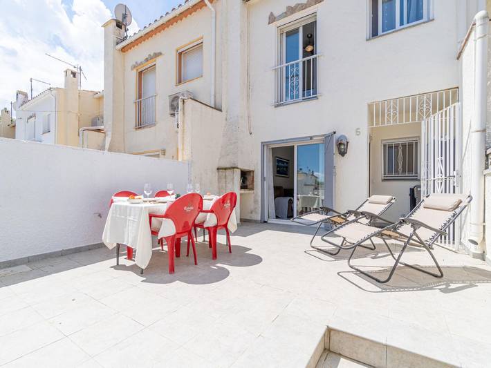 Ferienhaus für 6 Personen, mit Terrasse und Pool in Empuriabrava - 3