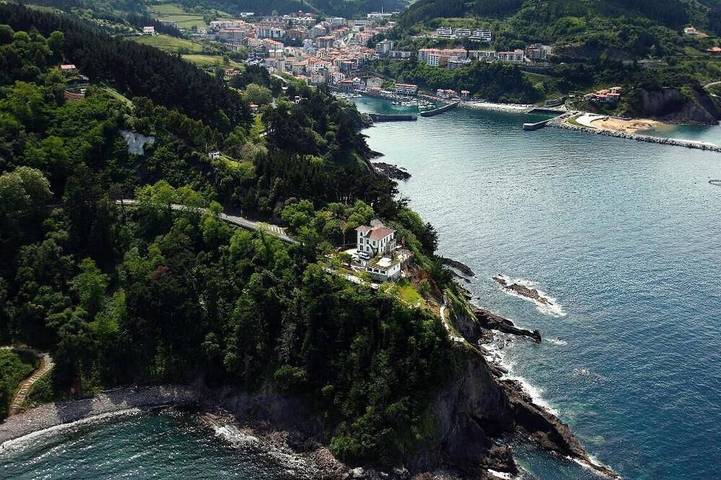 Location de vacances pour 8 personnes, avec Balcon et Jardin à Mutriku