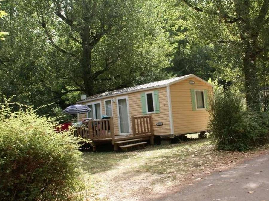 Camping Domaine du Lac - Mobilhome 5 personnes - Mobil Home 2 chambres 5 personnes sans Clim in Plazac, Périgord Noir