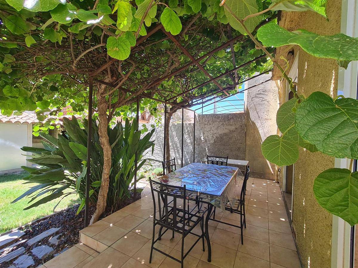 Four-Bedroom House in Rivesaltes, Côte méditerranéenne (France)