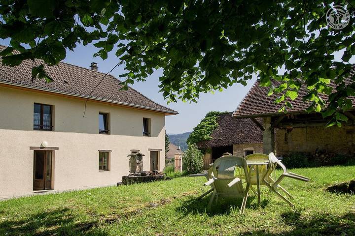 Gîte pour 5 personnes, avec Terrasse ainsi que Jardin et Vue en Savoie - 4