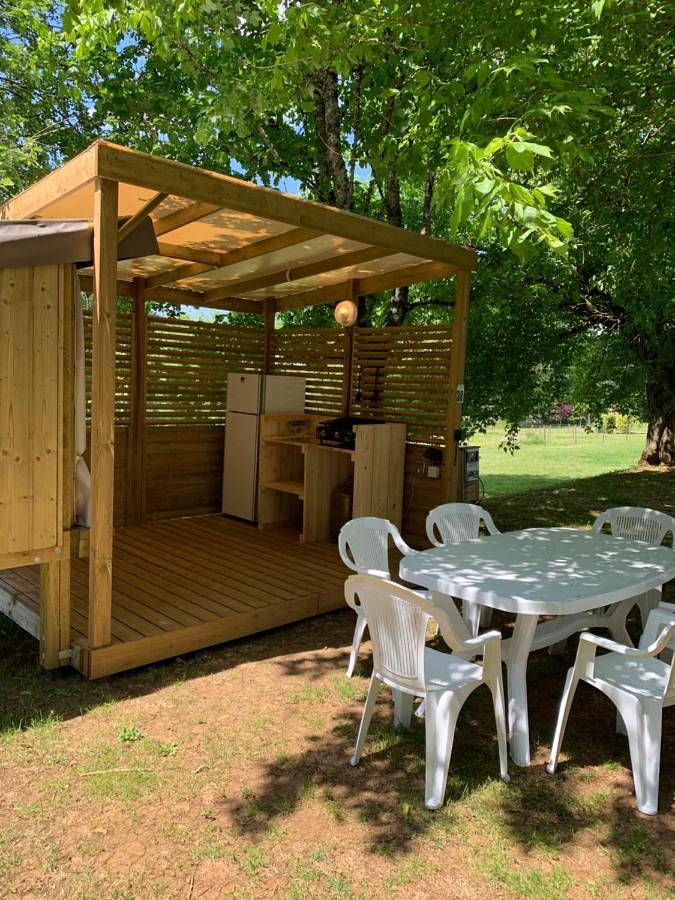 Location de vacances pour 2 personnes, avec piscine ainsi que vue et jardin, animaux acceptés à Limeuil - 3