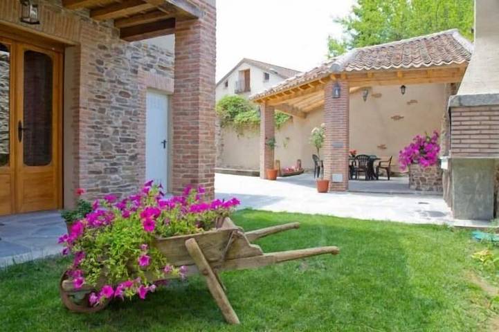 Cottage für 12 Personen, mit Garten und Pool, mit Haustier - 1