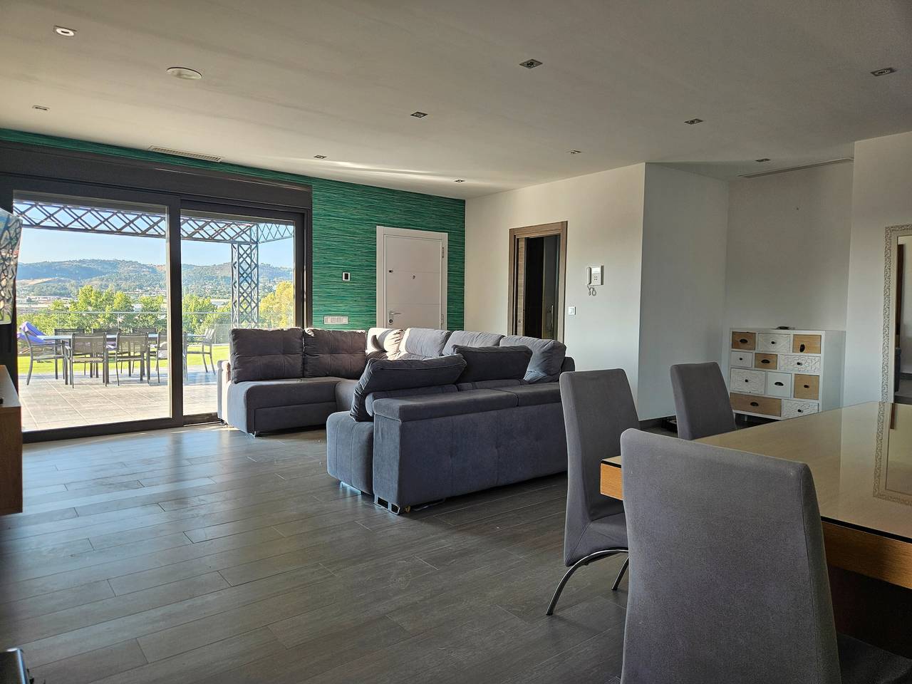 Country House in a Top Location with Mountain Views, Wi-Fi and Air Conditioning in Coín, Málaga Province