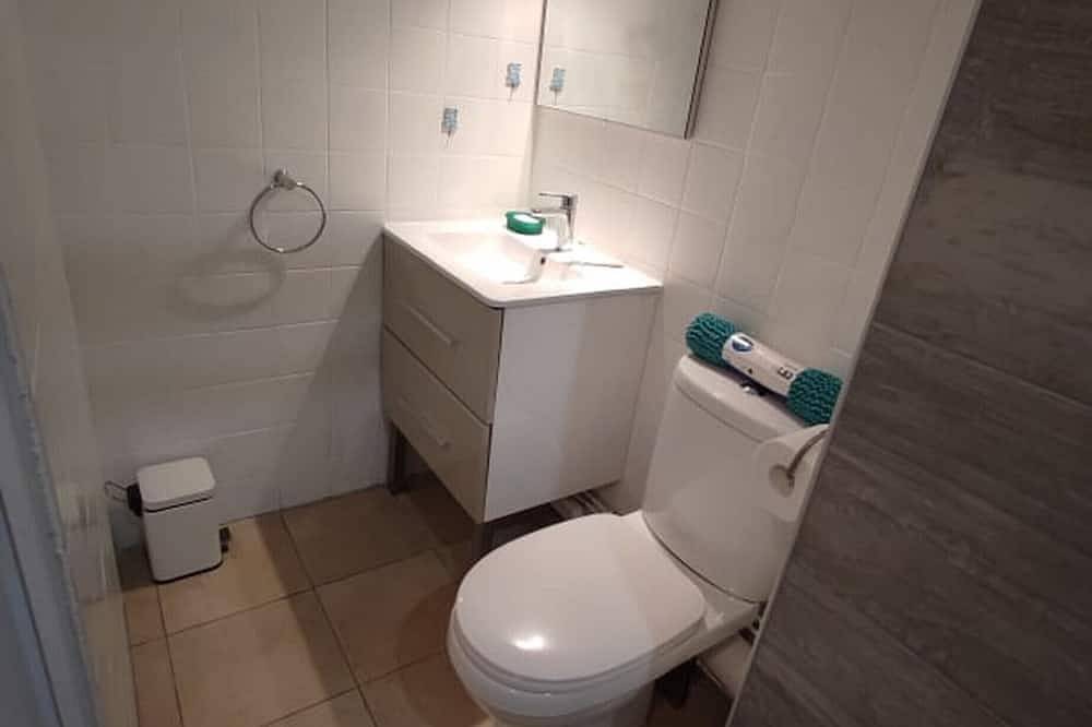 Ganze Wohnung, Superb apartment close to the port and beach. in La Londe-les-Maures, Parc national Port-Cros