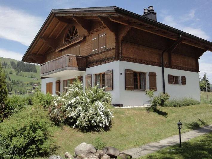 Ferienhaus für 7 Personen, mit Terrasse und Garten in Schönried