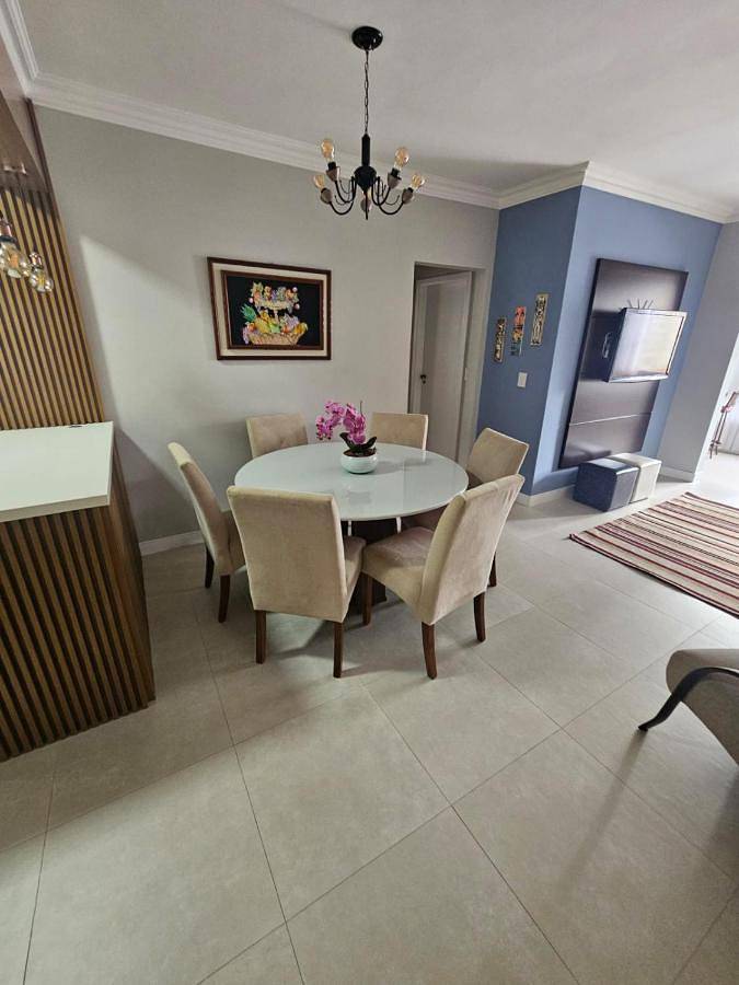 Apartamento para 6 personas, con balcón y vistas en Meia Praia (Santa Catarina)