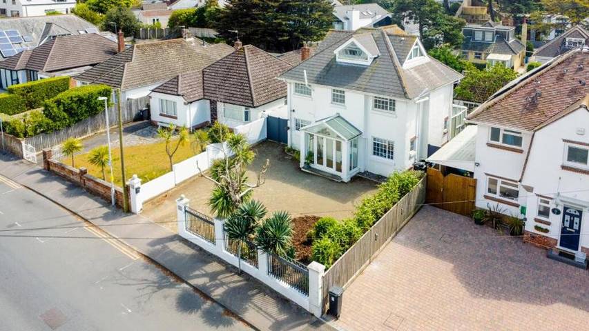 Holiday rental for 8 people, with Balcony and Terrace as well as Garden and View in Sandbanks