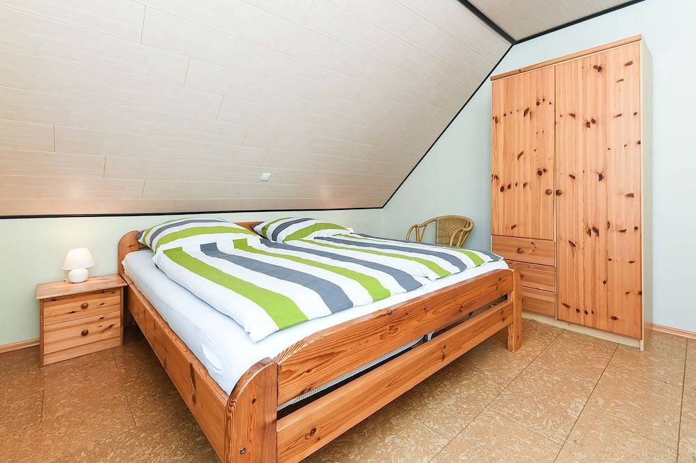 Ganze Wohnung, Ferienwohnung Lee - Haus Flinthörn in Altharlingersiel, Neuharlingersiel