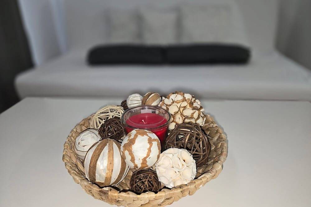 Vacation Home 'Rojo' with Sea View and Wi-Fi in La Graciosa, Parque Natural Archipiélago Chinijo