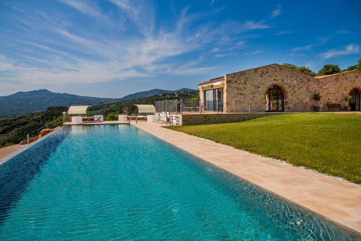 Casa vacanza per 14 persone, con giardino in Tuscia